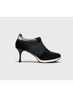 Sneex The Icon Black Hy-Heel Size 7 NIB New